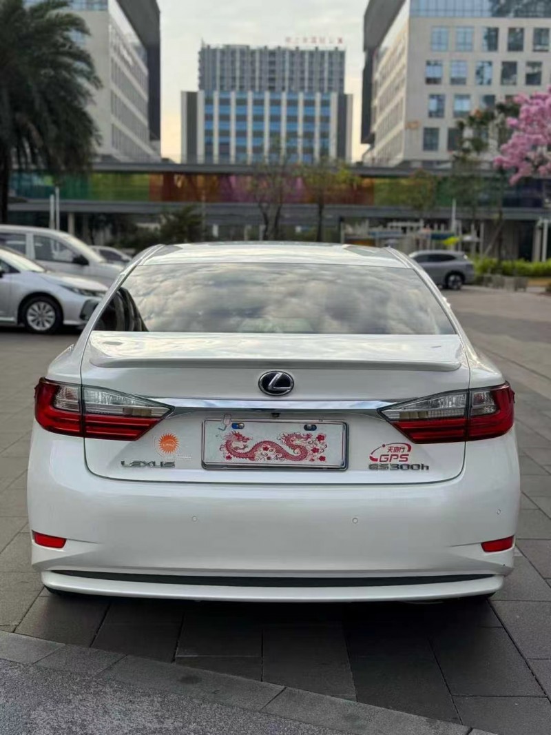 佛山15年雷克薩斯ES9