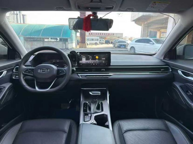 东莞23年吉利帝豪5