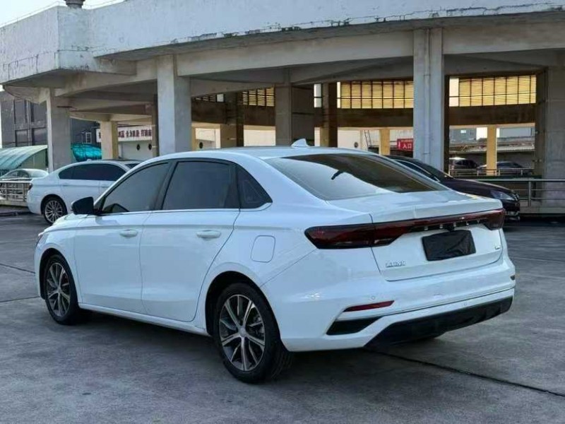 东莞23年吉利帝豪9