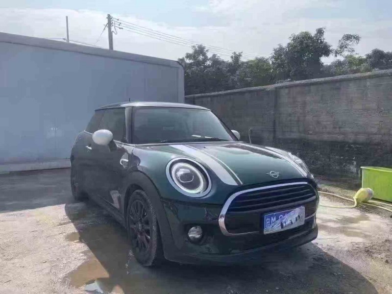 湛江18年宝马迷你3