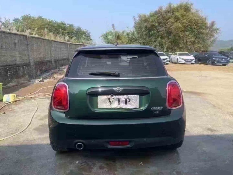 湛江18年宝马迷你9