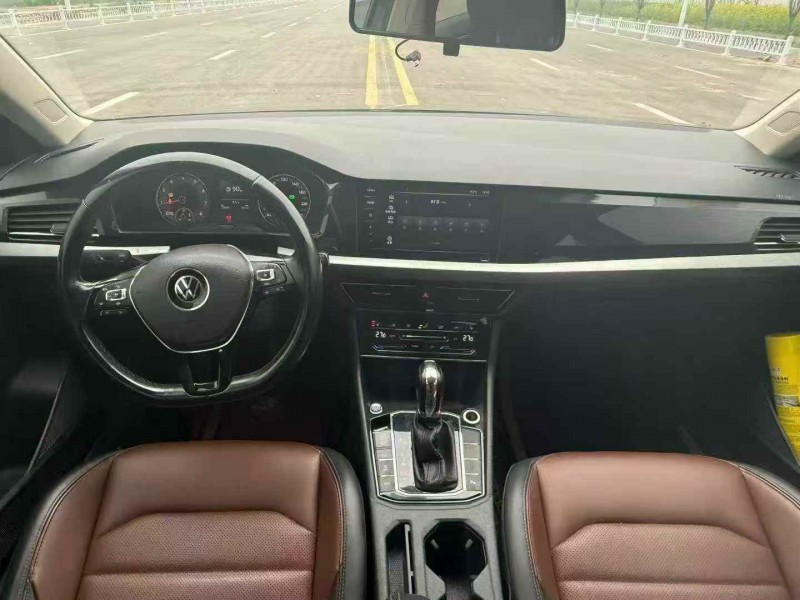 延安20年大眾朗逸6