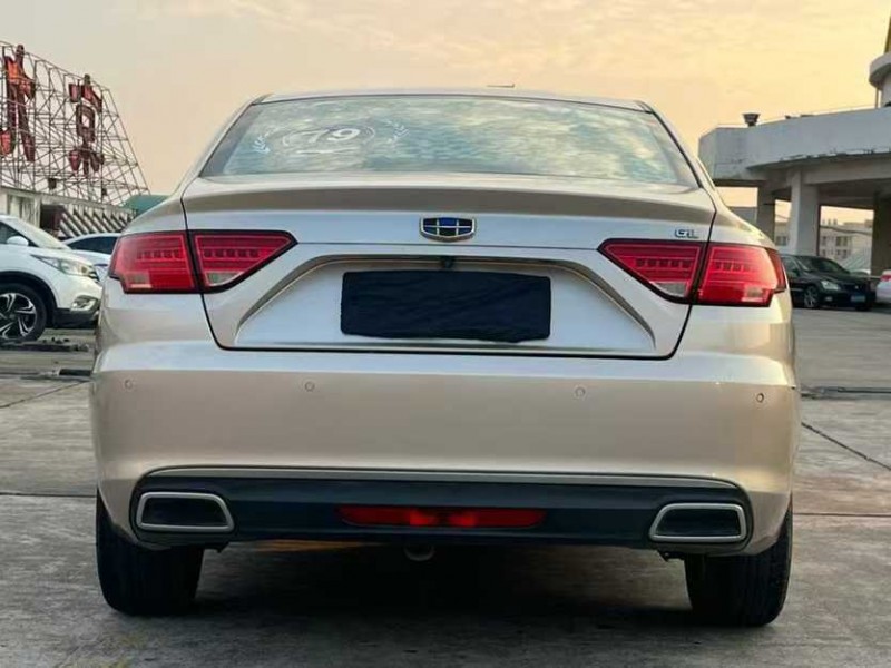 东莞17年吉利帝豪8