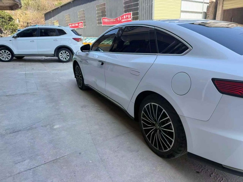 鷹潭22年比亞迪漢8