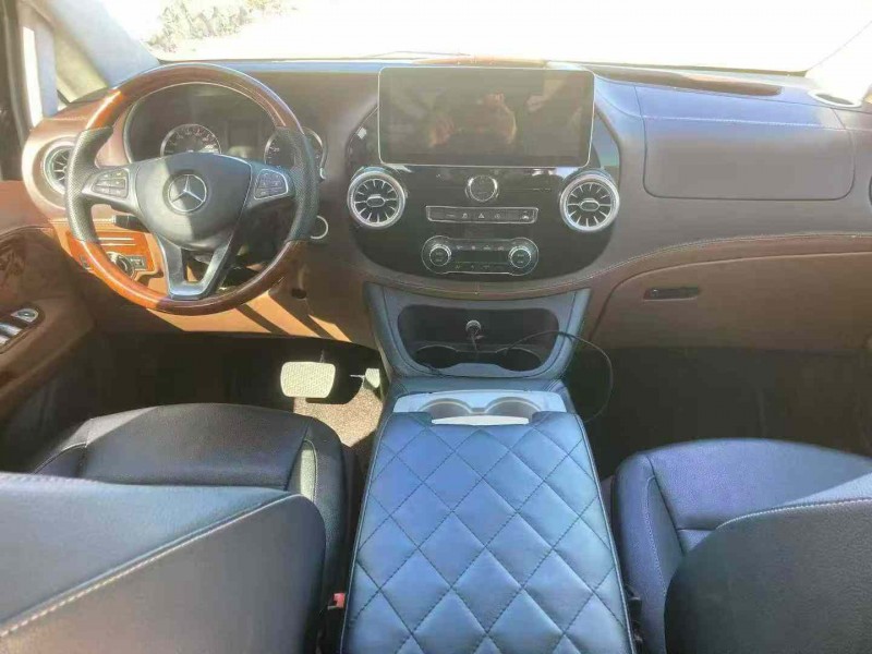 唐山21年奔驰威霆6