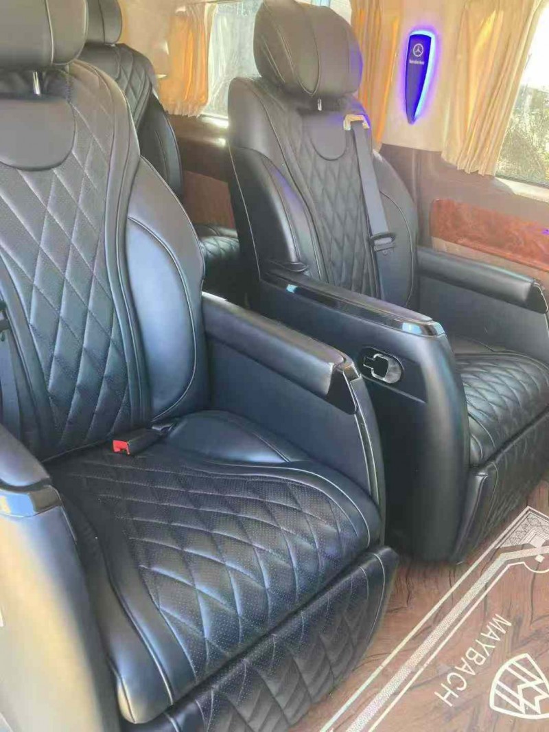 唐山21年奔驰威霆7