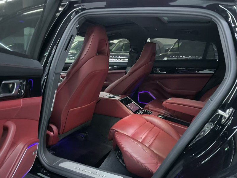 深圳23年保时捷帕拉梅拉5