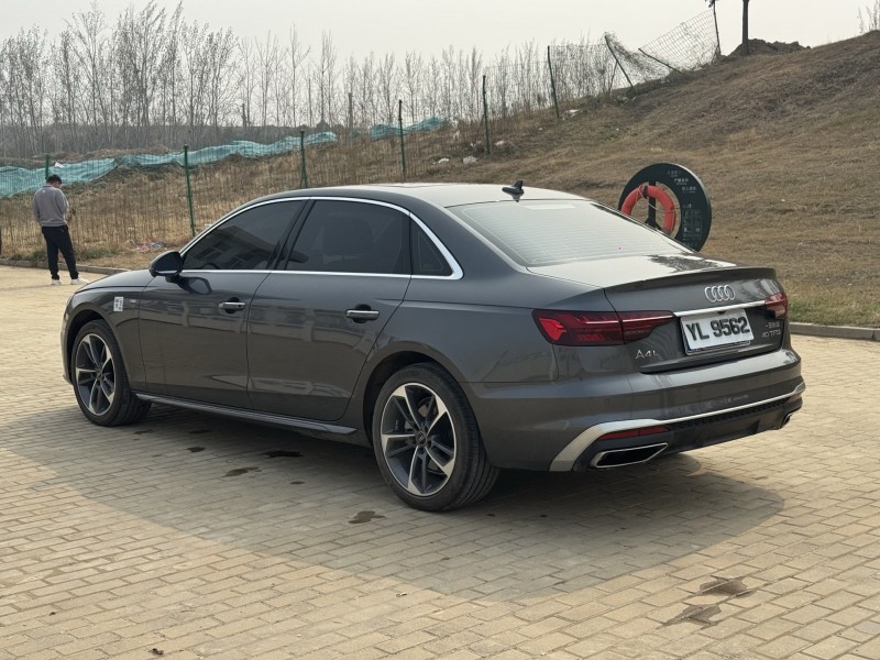 郑州25年奥迪A4L9
