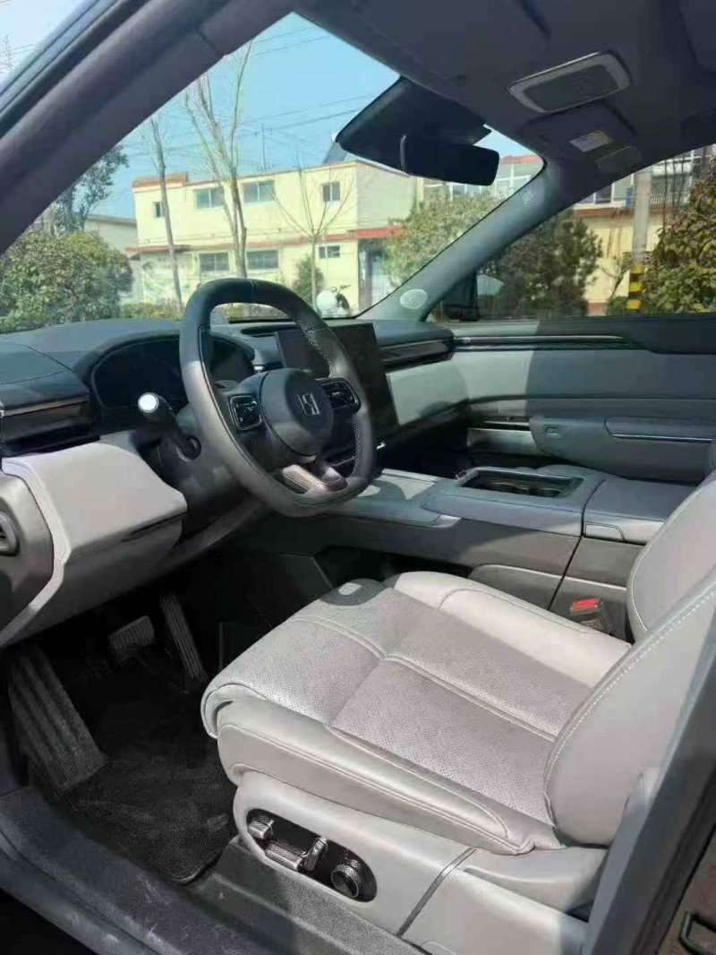 东营25年极氪汽车7X6