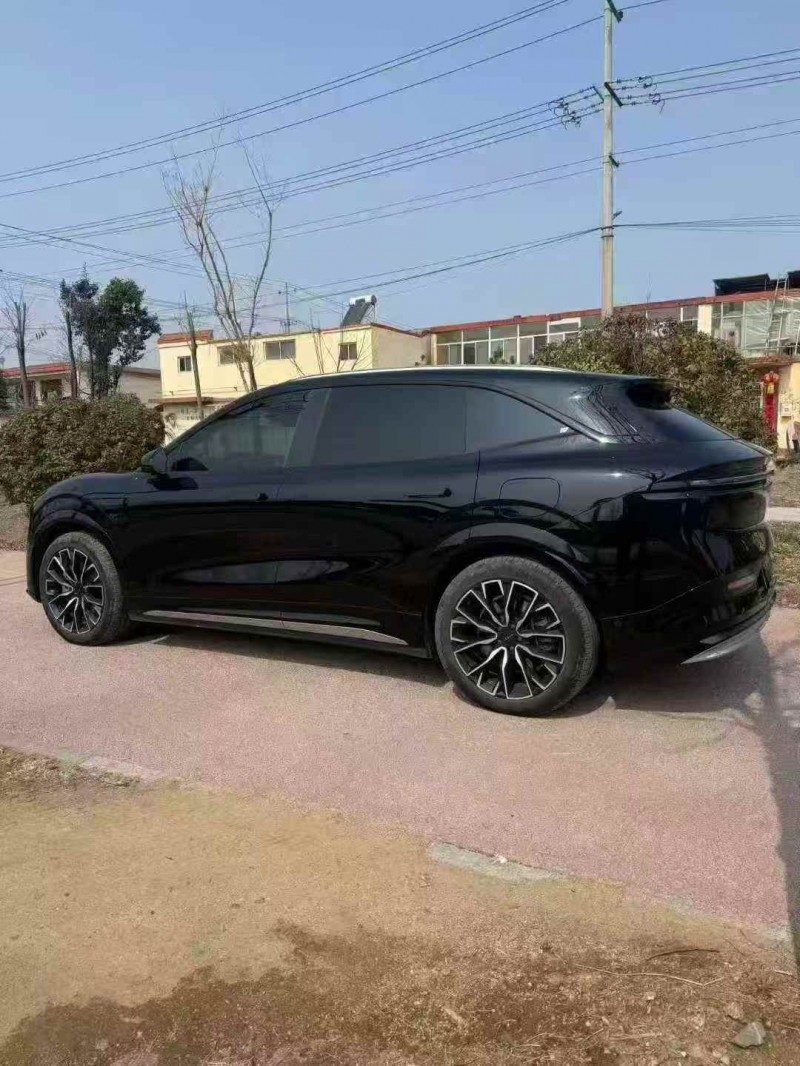 东营25年极氪汽车7X8