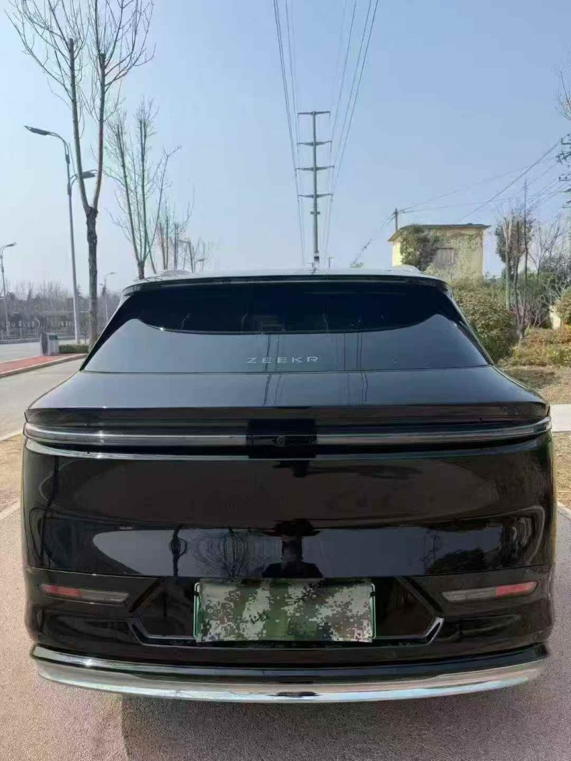 东营25年极氪汽车7X9