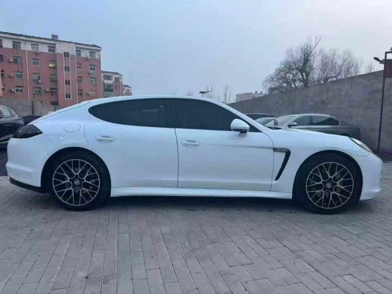 邢台11年保时捷帕拉梅拉7