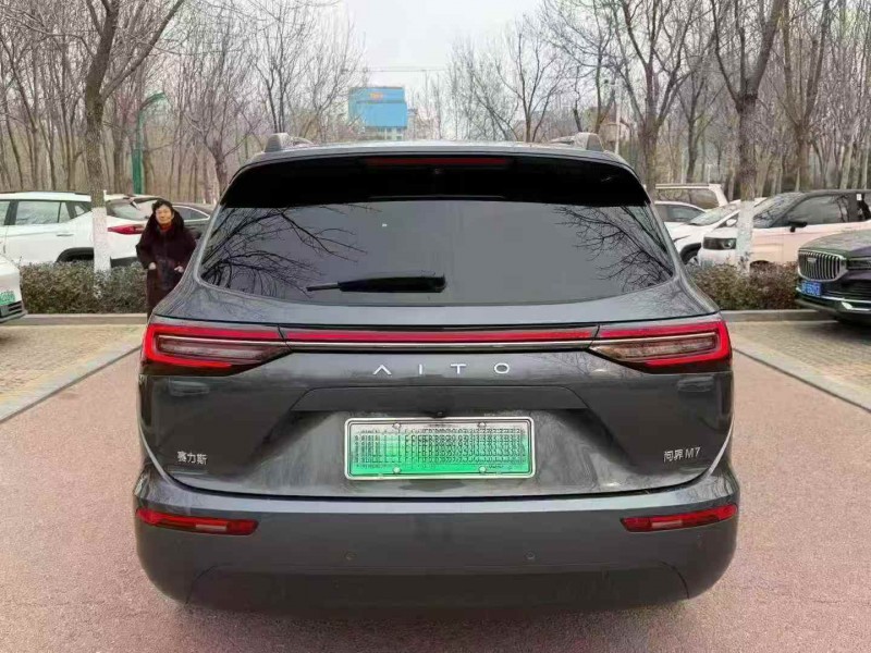 东营24年华为智选问界8