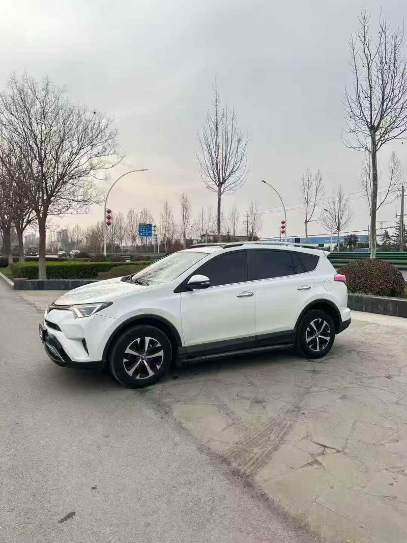 菏澤16年豐田RAV4榮放2