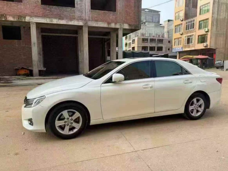 北海16年丰田锐志2