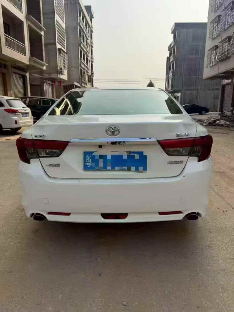 北海16年丰田锐志8