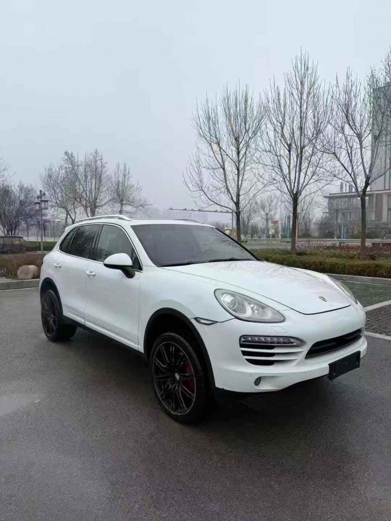 东营13年保时捷卡宴3