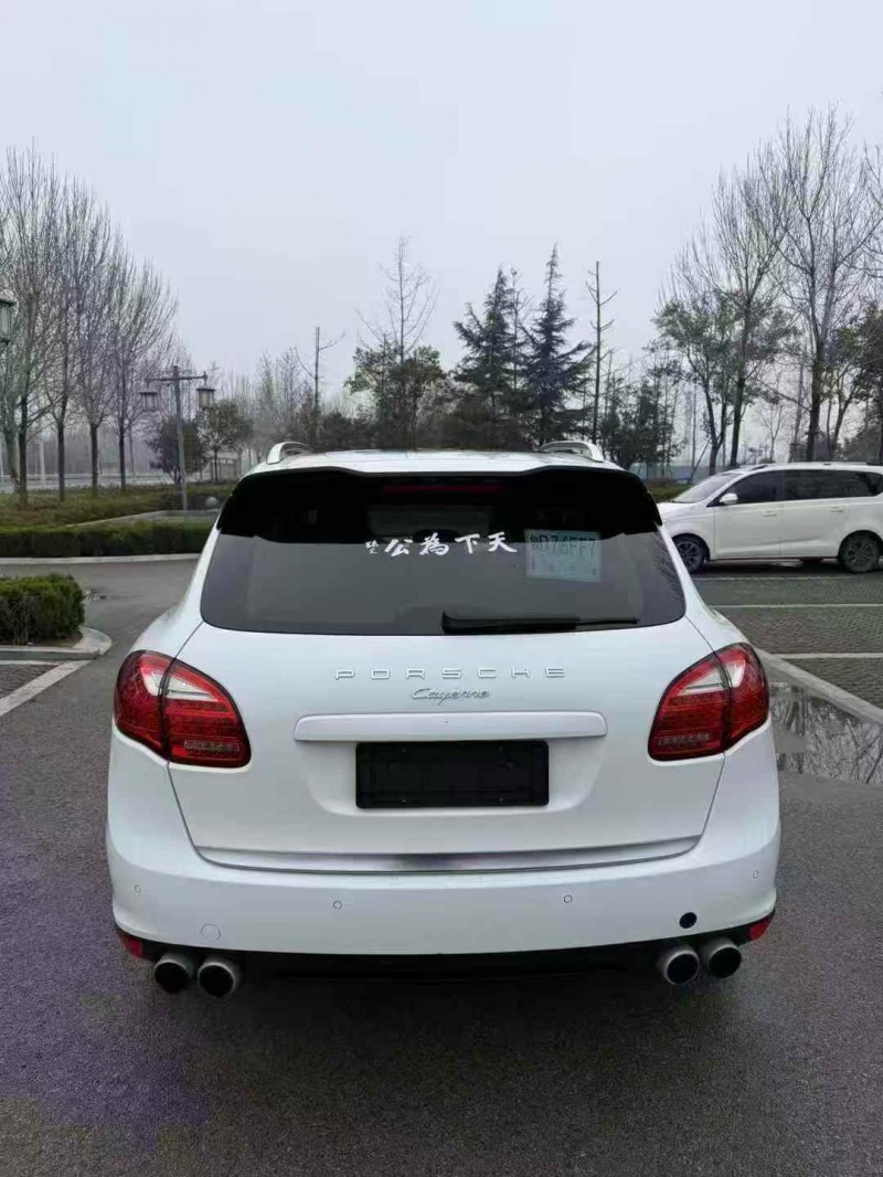 东营13年保时捷卡宴7