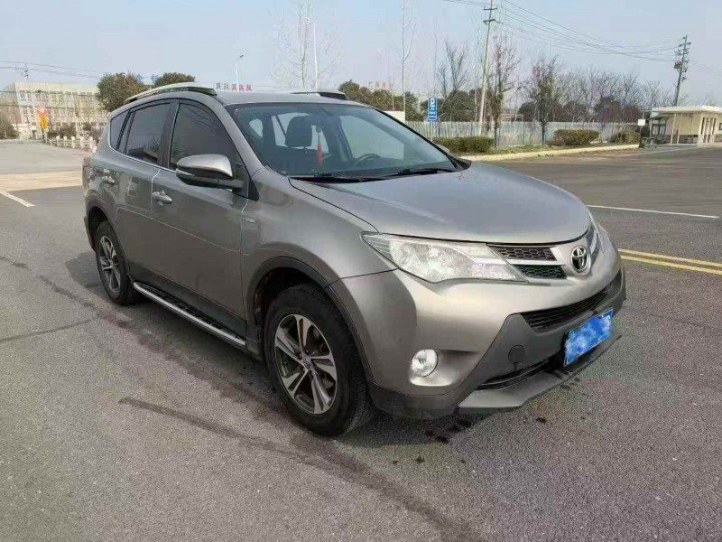 东营16年丰田RAV43