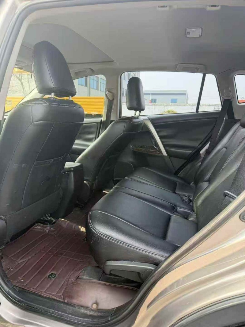 东营16年丰田RAV44