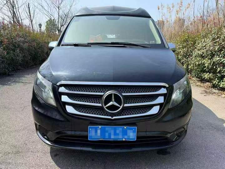 鄂州21年奔驰威霆1