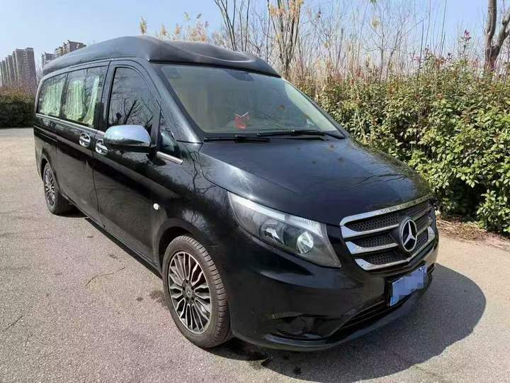 鄂州21年奔驰威霆2