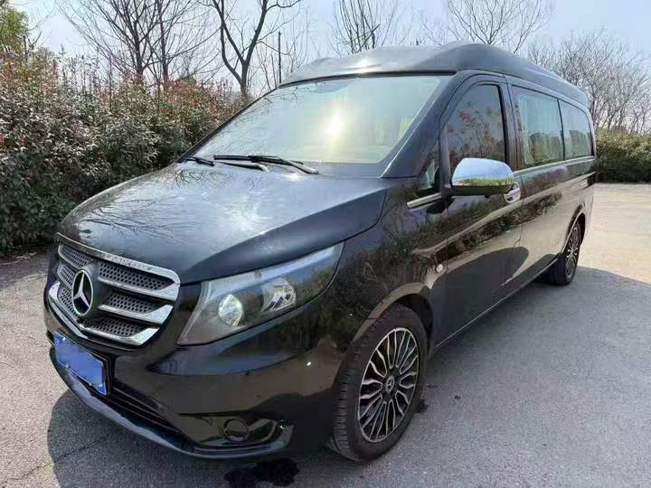 鄂州21年奔驰威霆3