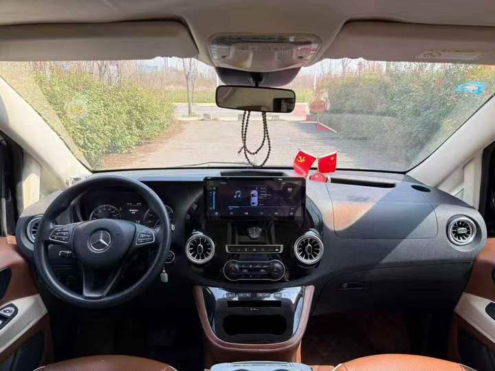 鄂州21年奔驰威霆7