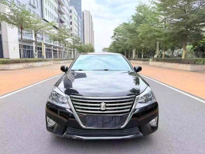 東莞15年豐田皇冠1