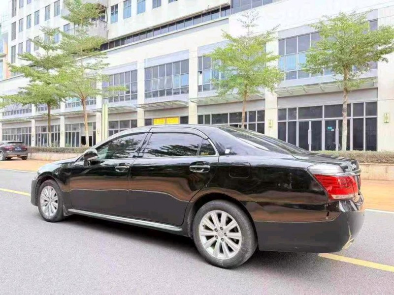 東莞15年豐田皇冠4
