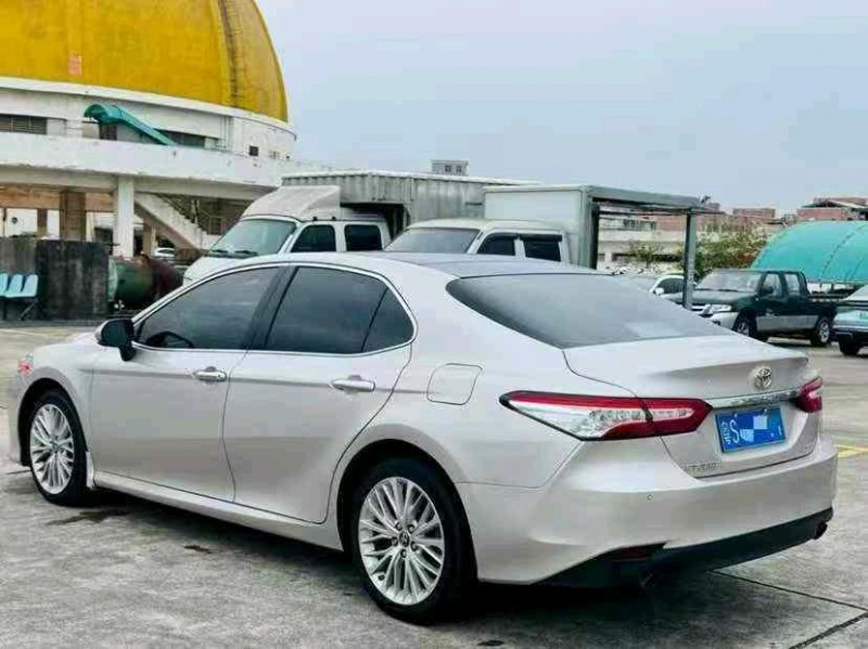 東莞19年豐田凱美瑞9