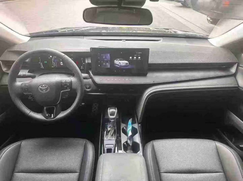 佛山25年丰田凯美瑞6