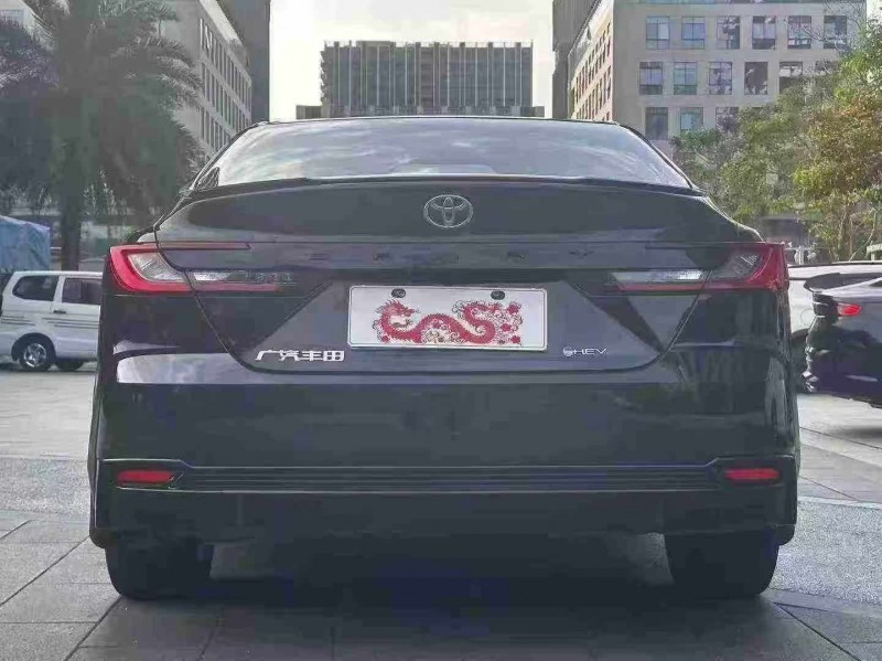 佛山25年丰田凯美瑞8