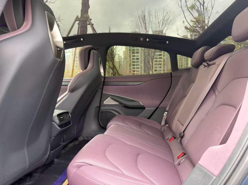 昆明26年小米SU75