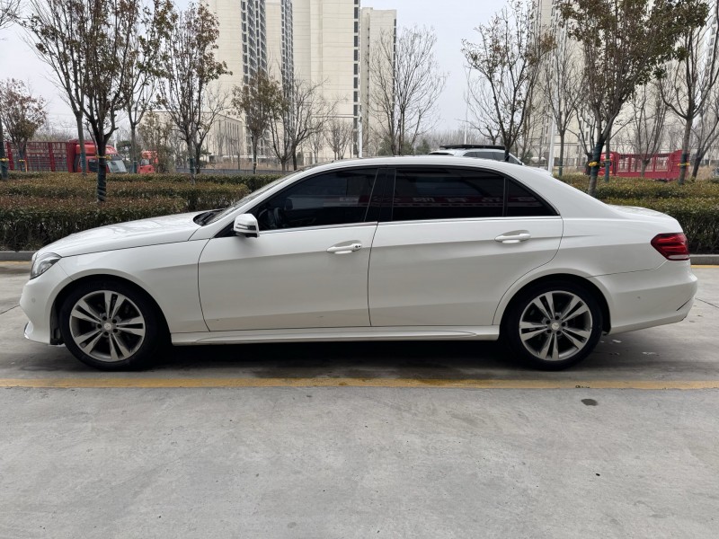 济宁14年奔驰E8