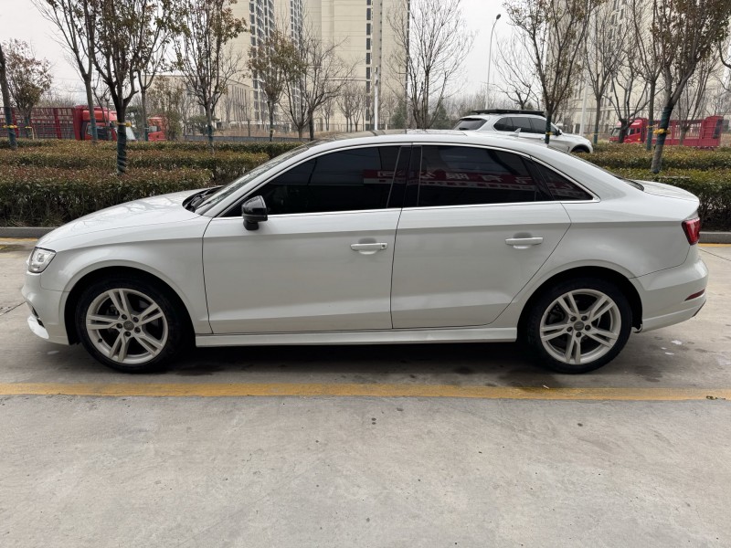 济宁18年奥迪A37