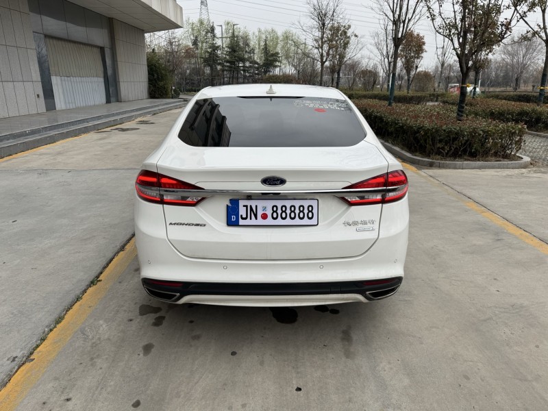 济宁18年福特蒙迪欧9