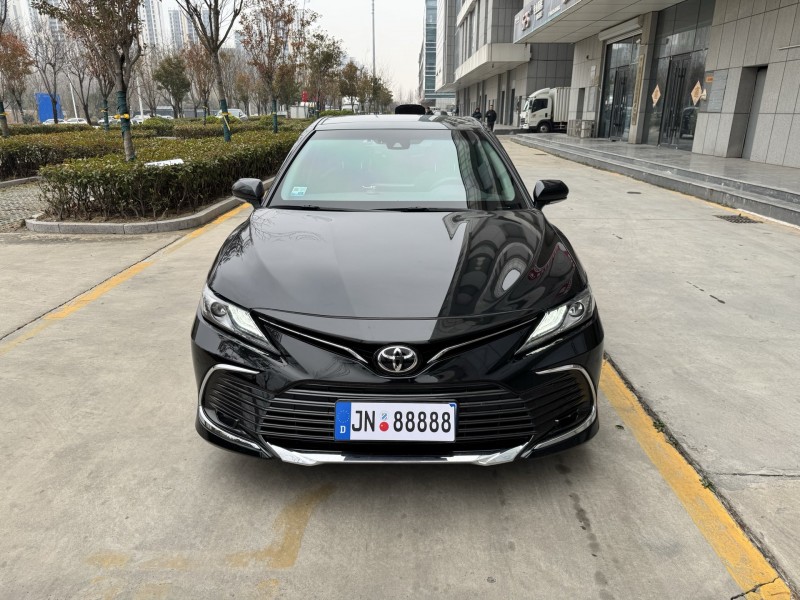 濟寧23年豐田凱美瑞1