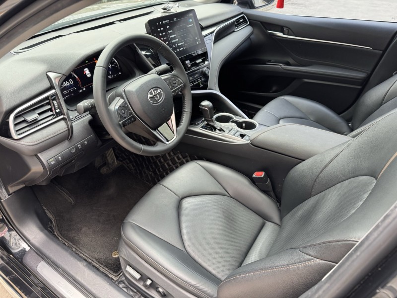 濟寧23年豐田凱美瑞5