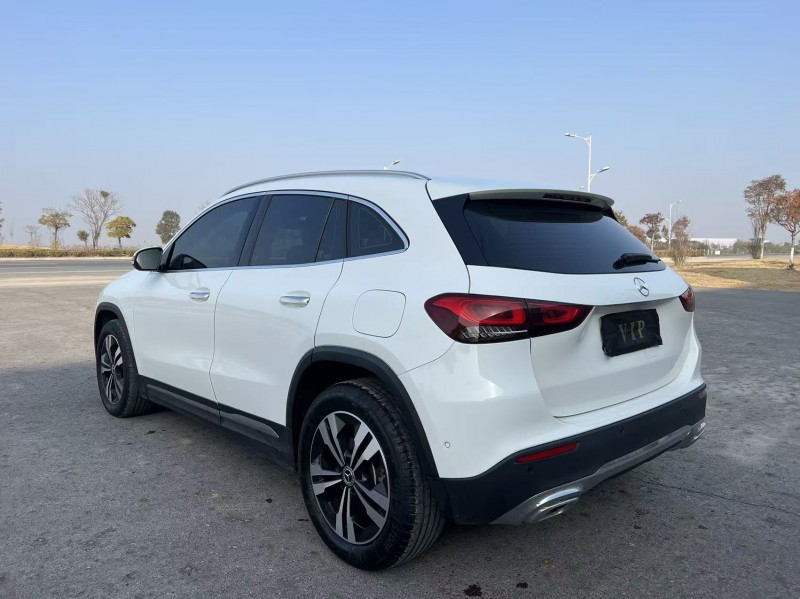 盐城23年奔驰GLA9