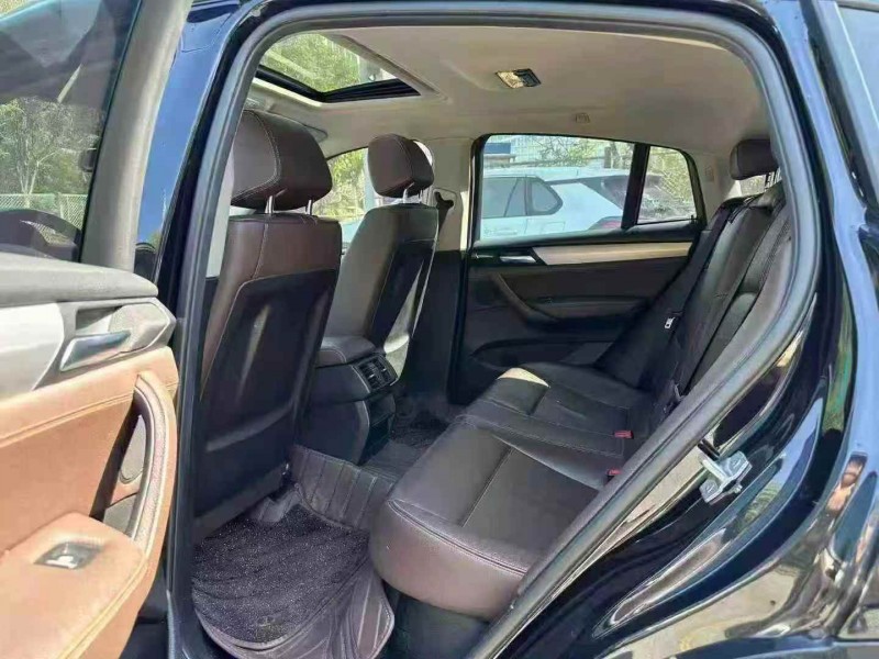 广州18年宝马X47