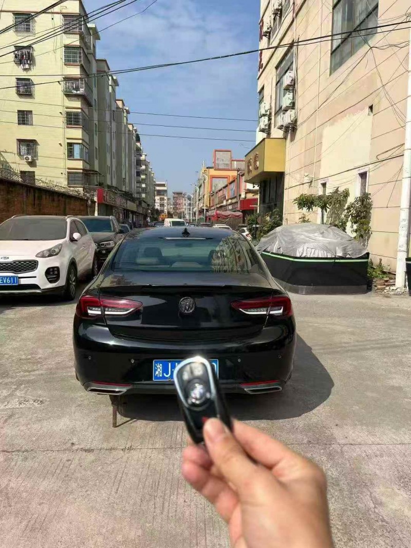 广州23年别克君威9