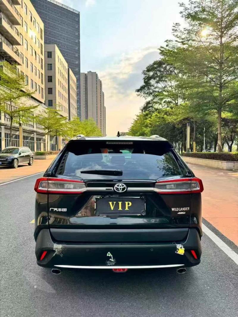 深圳21年丰田威兰达9