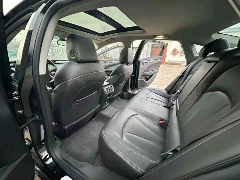 徐州22年別克君越9