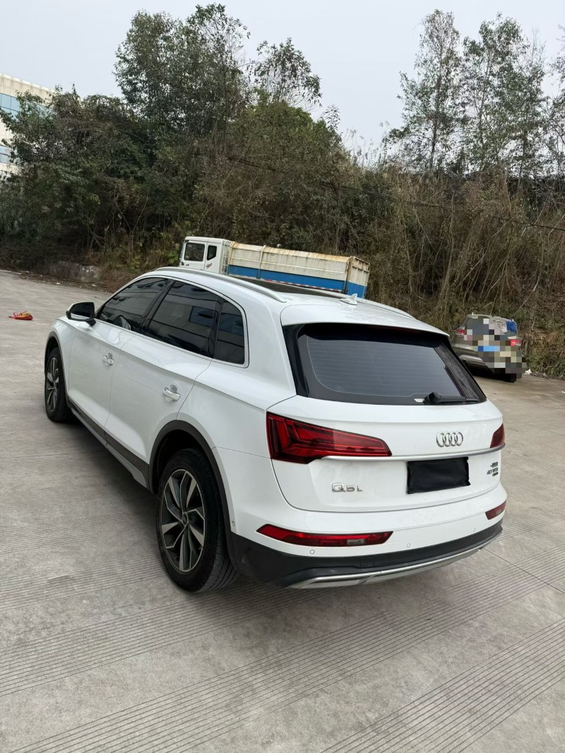 乐山22年奥迪Q55