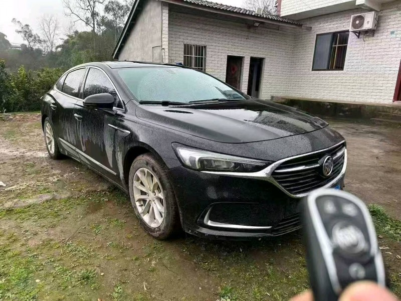 重庆21年别克君越2