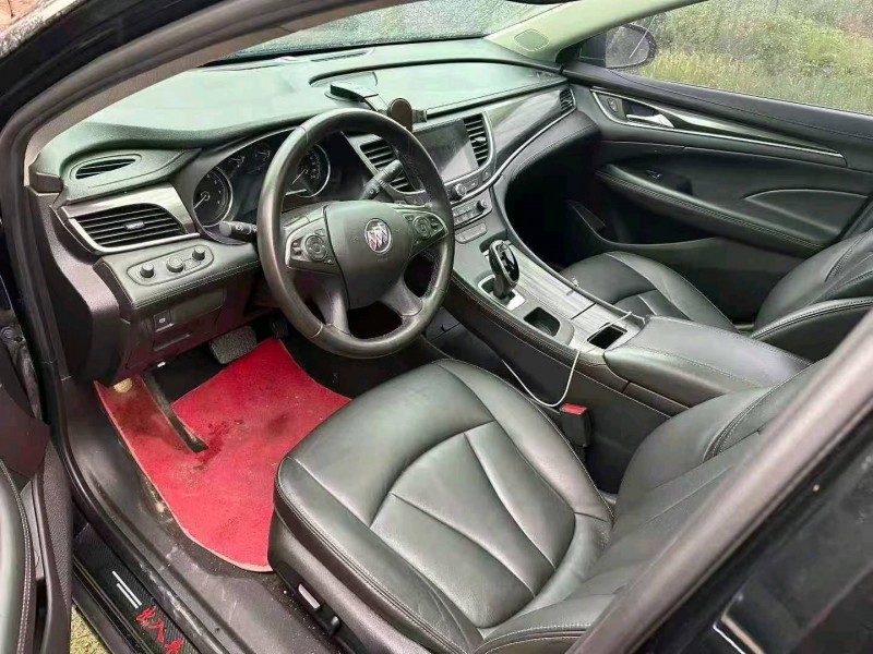 重庆21年别克君越4