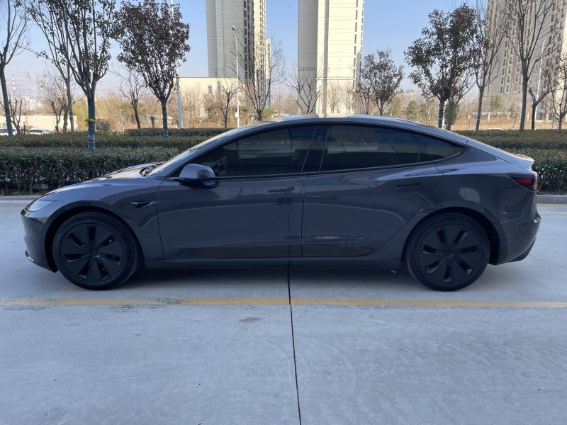 济宁24年特斯拉MODEL 38