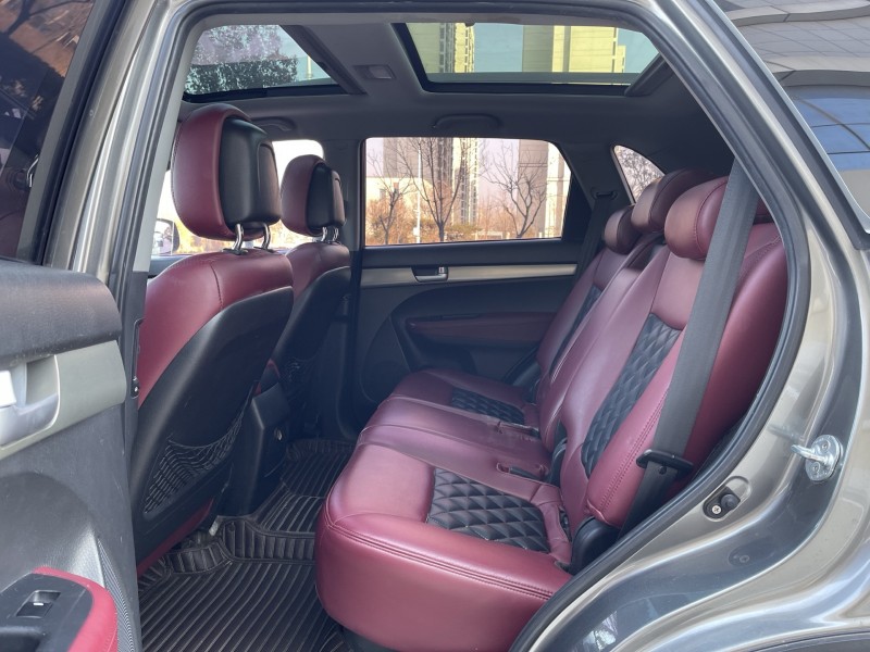 济宁12年起亚索兰托4