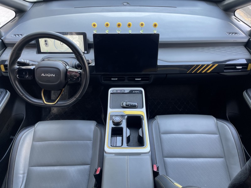 济宁22年传祺埃安Y7